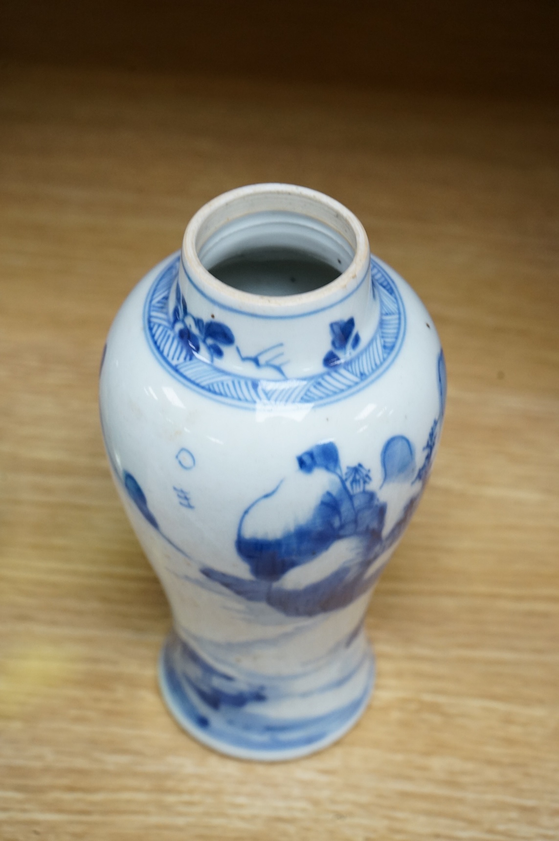 An 18th century Chinese blue and white baluster vase, 17cm